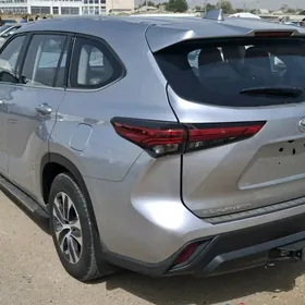 Toyota Highlander 2022