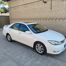 Toyota Camry 2004