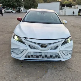 Toyota Camry 2022