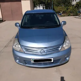 Nissan Versa 2010