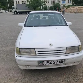 Opel Vectra 1989