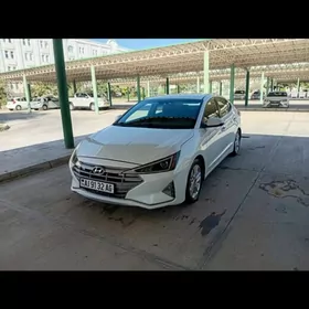 Hyundai Elantra 2020