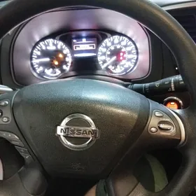 Nissan Pathfinder 2020