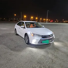 Toyota Camry 2016