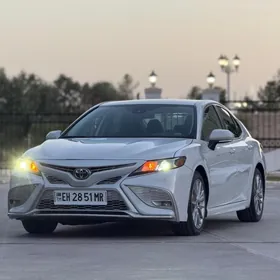 Toyota Camry 2022