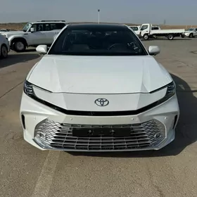 Toyota Camry 2025