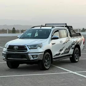 Toyota Hilux 2021