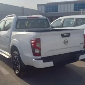 Nissan Navara 2024