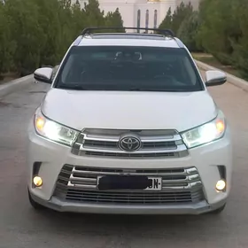 Toyota Highlander 2018