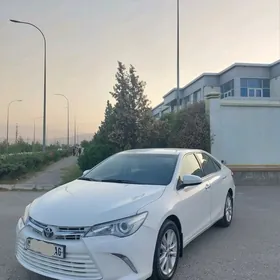 Toyota Camry 2016