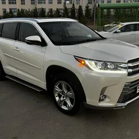 Toyota Highlander 2016