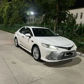 Toyota Camry 2018