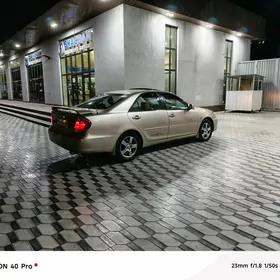 Toyota Camry 2004