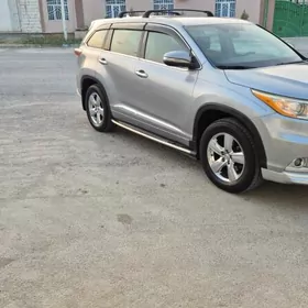 Toyota Highlander 2014