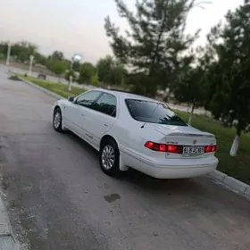 Toyota Camry 2000