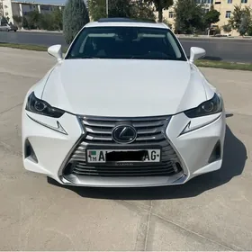 Lexus IS 300 2019