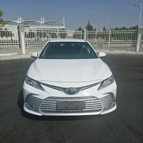 Toyota Camry 2020