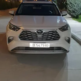 Toyota Highlander 2020