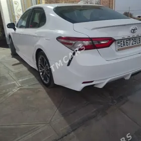 Toyota Camry 2020