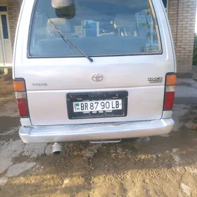 Toyota Hiace 1989