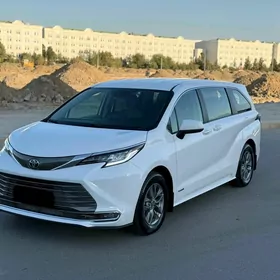 Toyota Sienna 2021