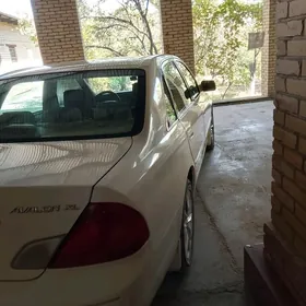 Toyota Avalon 2001