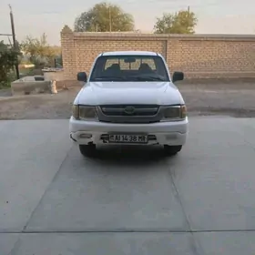 Toyota Hilux 2003