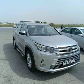 Toyota Highlander 2018