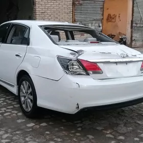 Toyota Avalon 2010