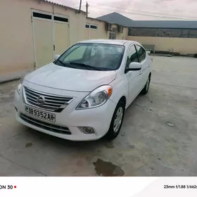 Nissan Versa 2013