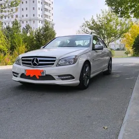 Mercedes-Benz C300 2010