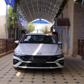 Hyundai Elantra 2025