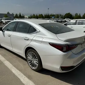 Lexus ES 250 2022