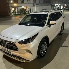 Toyota Highlander 2020