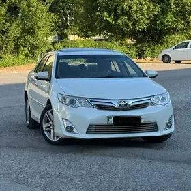 Toyota Camry 2014