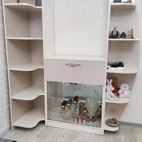стелаж, трюмо