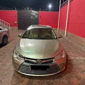 Toyota Camry 2016