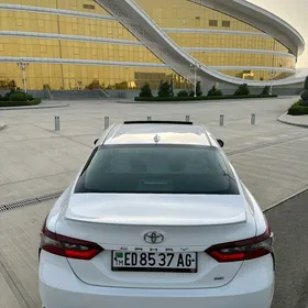 Toyota Camry 2022
