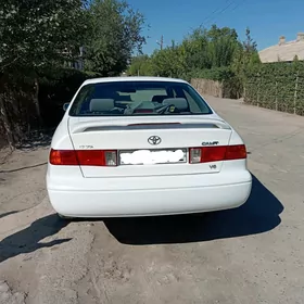 Toyota Camry 2001