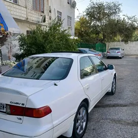 Toyota Camry 2001