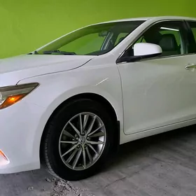 Toyota Camry 2016