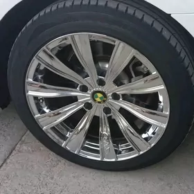 BMW DISKA 245 45 18 Komplekt
