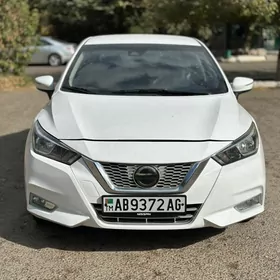 Nissan Versa 2021