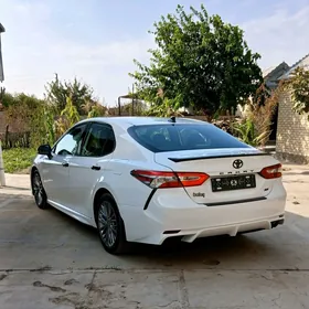Toyota Camry 2020