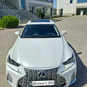 Lexus IS 300 2020
