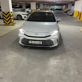 Toyota Camry 2025