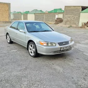 Toyota Camry 2000