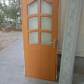 дверь