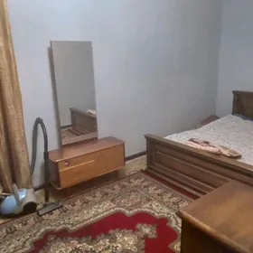 tumba dekoratiw gornusi, nagys