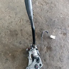 Toyota Sienna skoris riçag